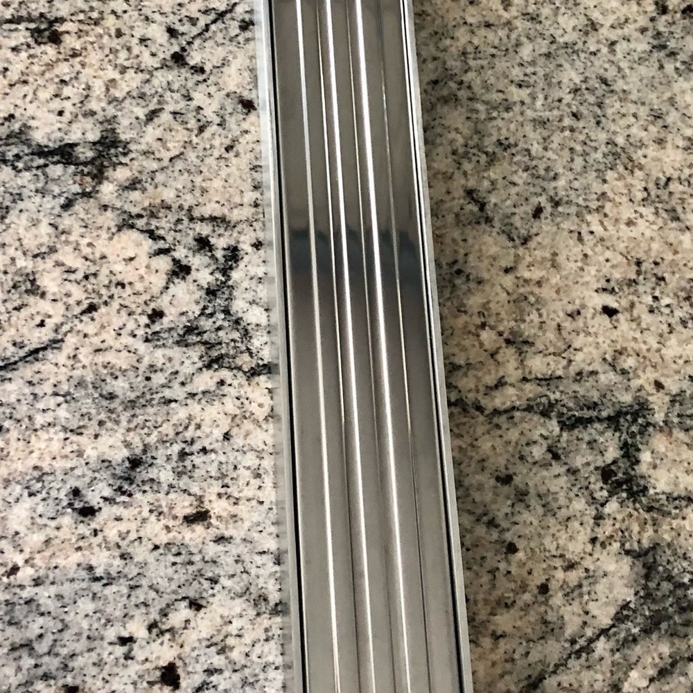 Magnetic Knife Rack - Picture 8 of 8